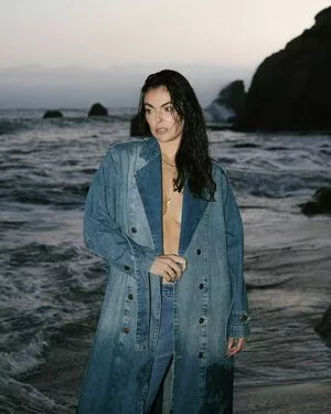 Serinda Swan / serindaswan nude photo #0247