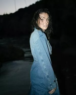 Serinda Swan / serindaswan nude photo #0249