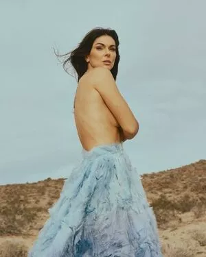 Serinda Swan / serindaswan nude photo #0282