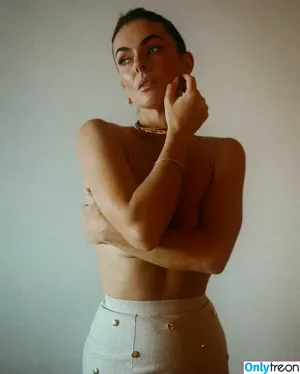 Serinda Swan / serindaswan nude photo #0688