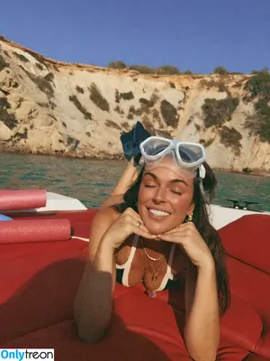 Serinda Swan / serindaswan nude photo #0730