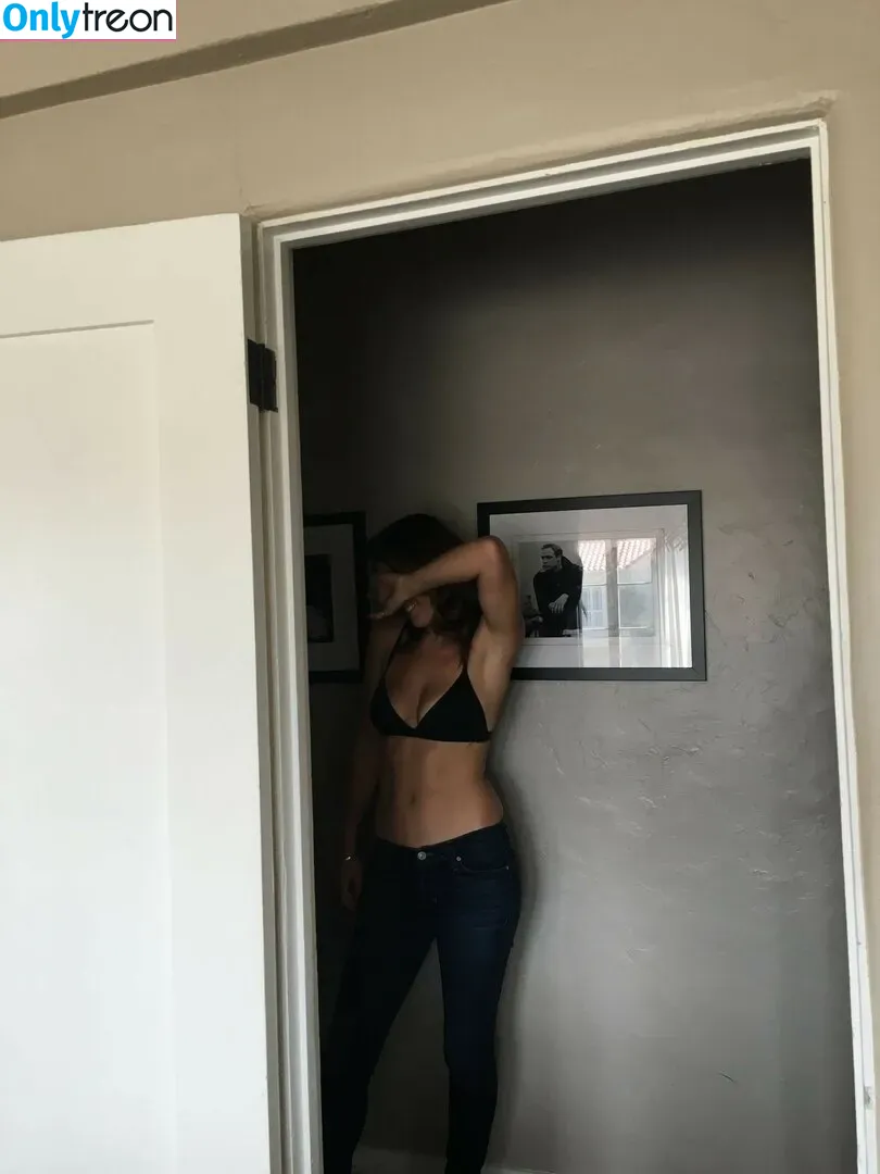 Serinda Swan nude photo #0012 (serindaswan)