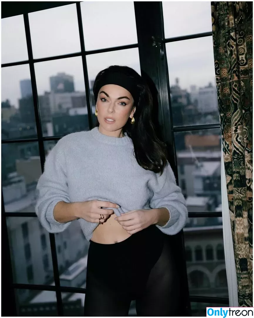 Serinda Swan nude photo #0175 (serindaswan)