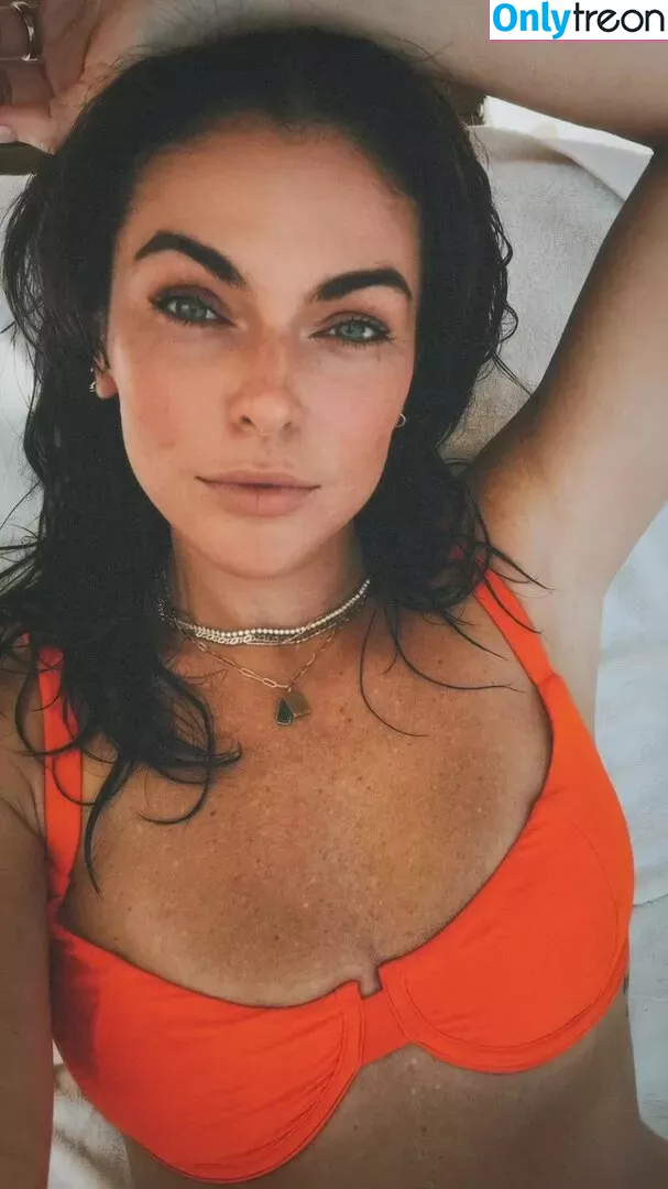 Serinda Swan nude photo #0291 (serindaswan)