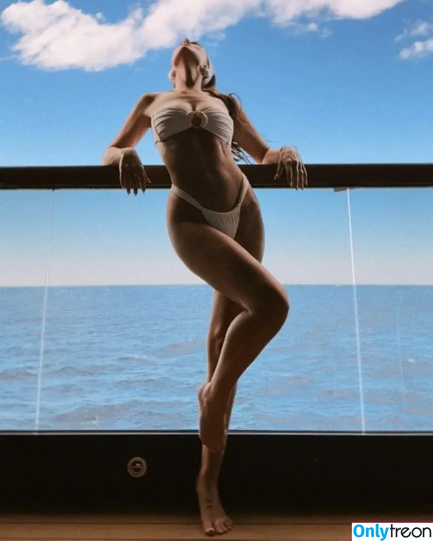 Serinda Swan nude photo #0627 (serindaswan)