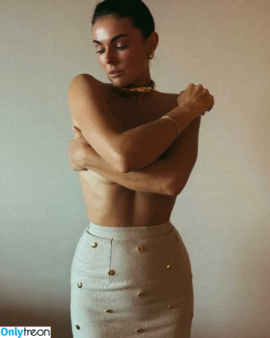 Serinda Swan nude photo #0690 (serindaswan)