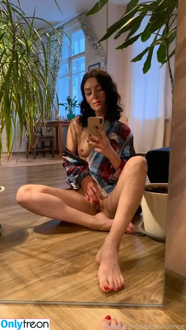 sex_evidence nude photo #0011 (sexeducation)