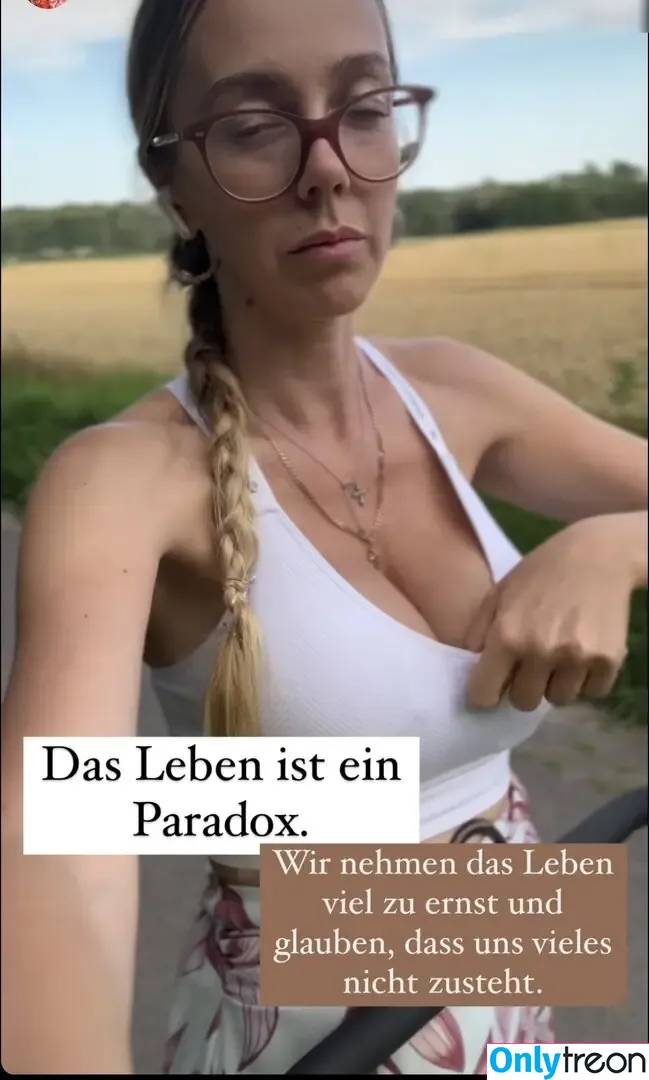 Sexy Julia nude photo #0616 (einfach_echt_Julia)