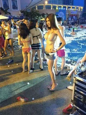 SexyCyborg / Naomi Wu / reallysexycyborg / realsexycyborg nude photo #0038