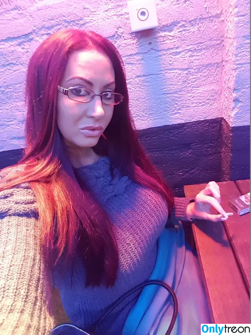 sexyemmabutt nude photo #0040 (sexyemmabutt)