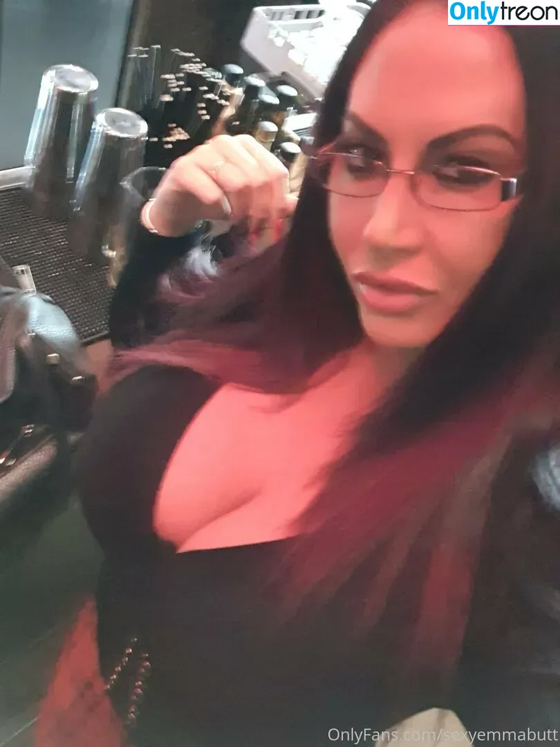 sexyemmabutt nude photo #0137 (sexyemmabutt)