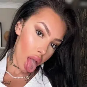 sexynalaa / yourbabynalaa nude photo #0018