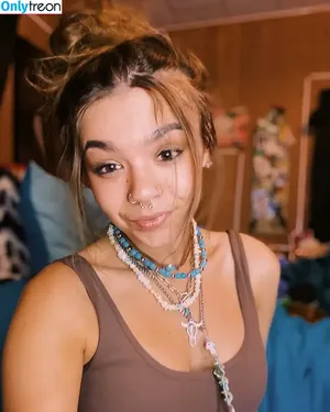 Sexyylexiimariee / alexiaoracki nude photo #0002