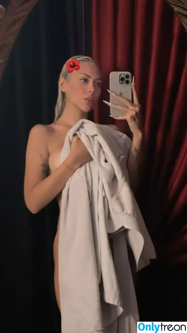 Seydanur Tunc nude photo #0028 (shera.snt)