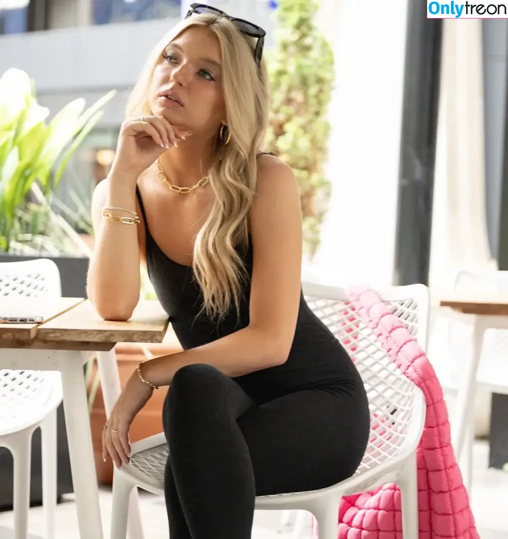 Shae Smolik nude photo #0228 (shaesmolik)