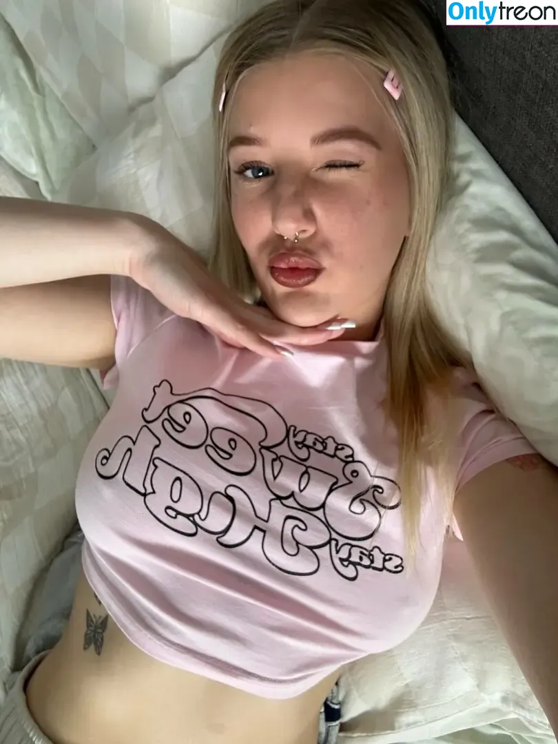 shaelah nude photo #0007 (shaelah mae / shaelahmae / shaelahmcgilton / sshaelah / sshaelahmae)