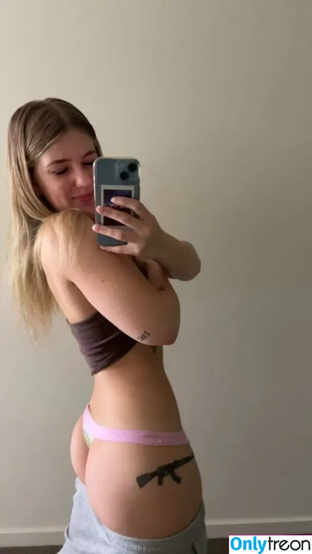 shaelah nude photo #0020 (shaelah mae / shaelahmae / shaelahmcgilton / sshaelah / sshaelahmae)