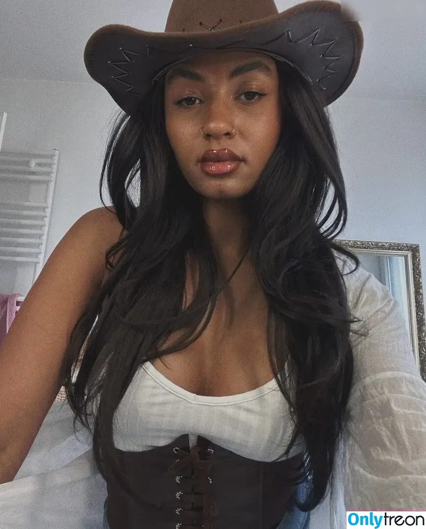 Shaggy Baggy nude photo #0162 (shaggy.baggy)