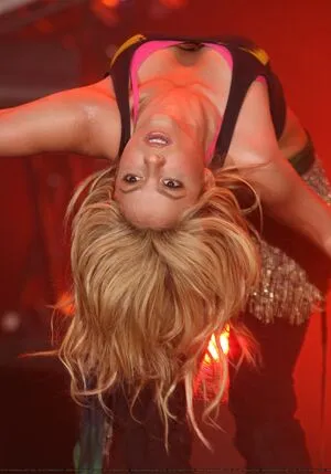 Shakira / shakkira nude photo #0101