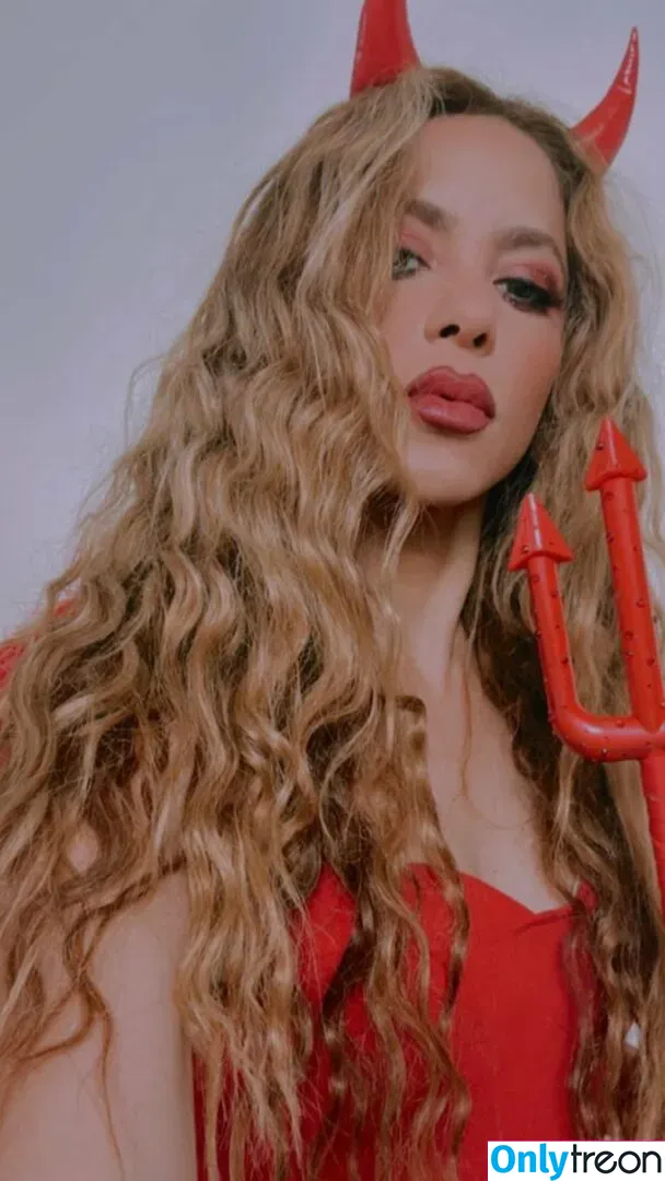 Shakira nude photo #0347 (shakkira)