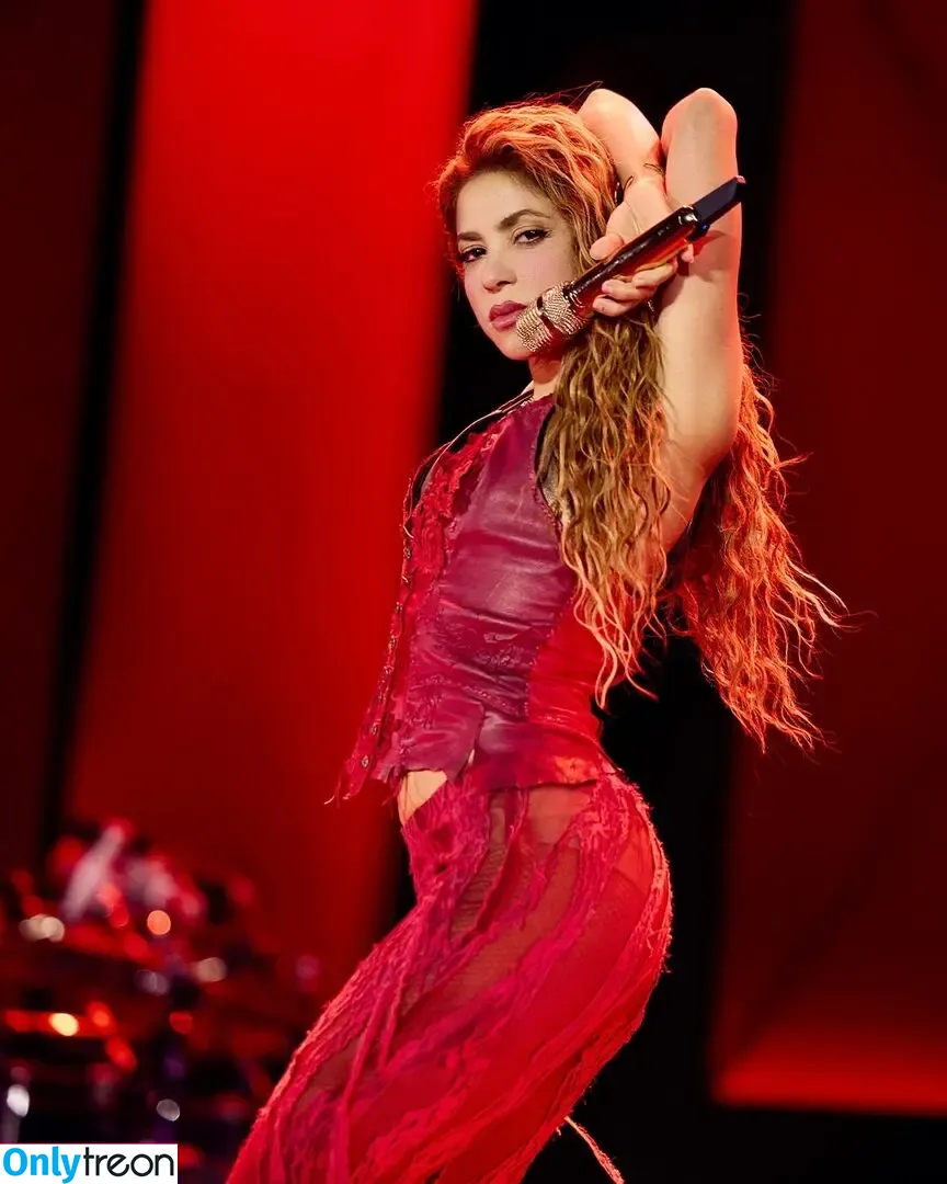Shakira nude photo #1252 (shakkira)