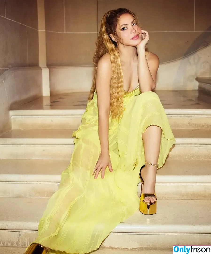 Shakira nude photo #1373 (shakkira)