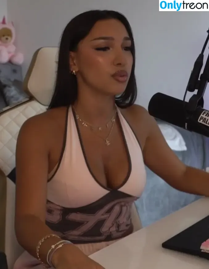 shakiravv nude photo #0074 (shakiravv)