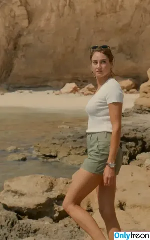 Shaliene Woodley / shailenewoodley nude photo #0645