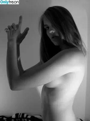 Shalin-Tanita Rogall / shalinrogall nude photo #0015