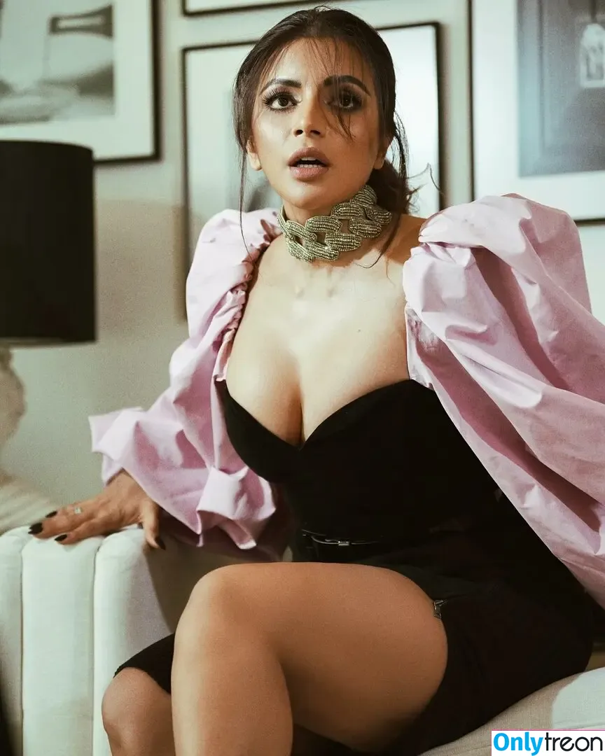 Shama Sikander nude photo #0008 (shamasikander)