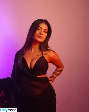 Shambhavi Singh / shambhavi1997 nude photo #0078