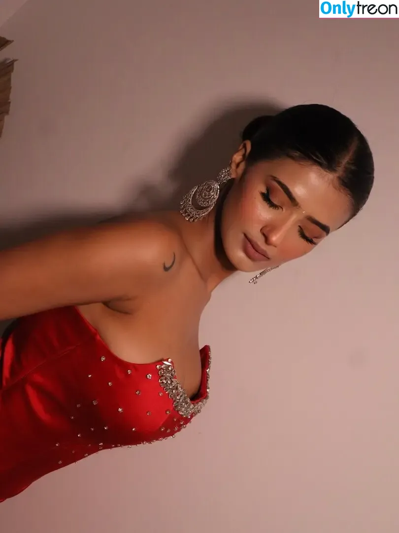 Shambhavi Singh nude photo #0088 (shambhavi1997)