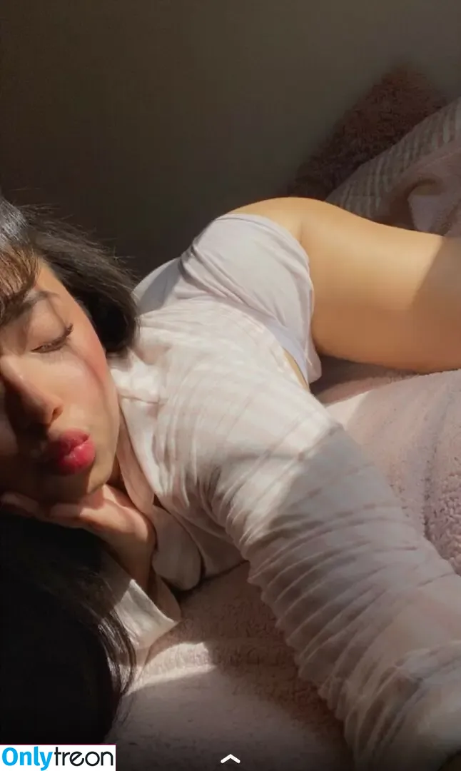 shana_t nude photo #0052 (Lala)