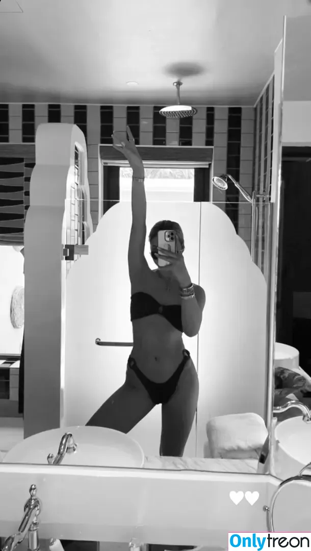 Shania Geiss nude photo #0001 (shania__geiss)