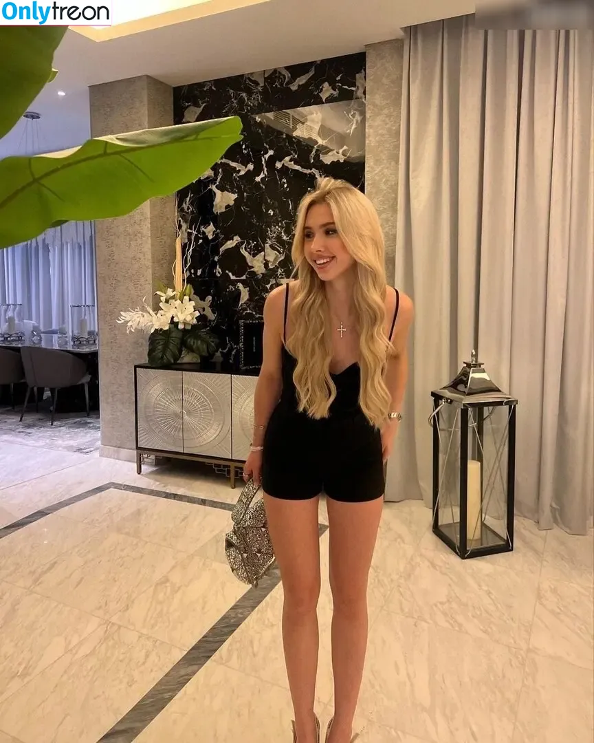 Shania Geiss nude photo #0020 (shania__geiss)
