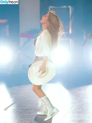 Shania Twain / shaniatwain nude photo #0202