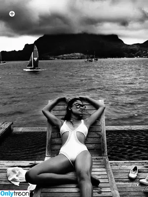 Shanina Shaik / shaninamshaik nude photo #0787