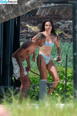 Shanina Shaik / shaninamshaik nude photo #0815