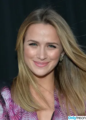 Shantel VanSanten / therealshantel nude photo #0021