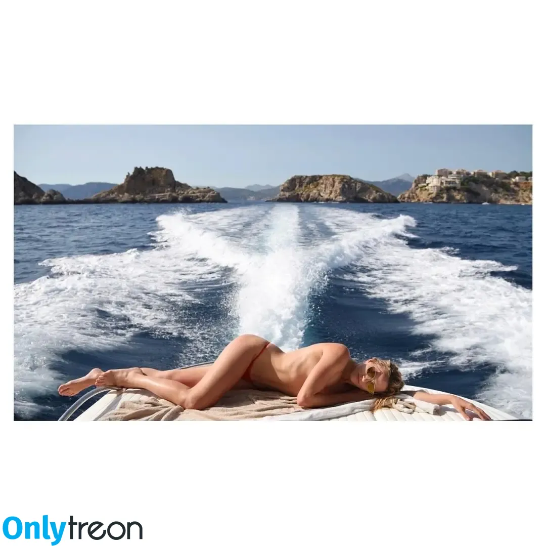 Shantel VanSanten nude photo #0200 (therealshantel)