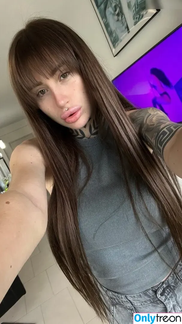 Sharen Nall nude photo #0008 (sharennall)