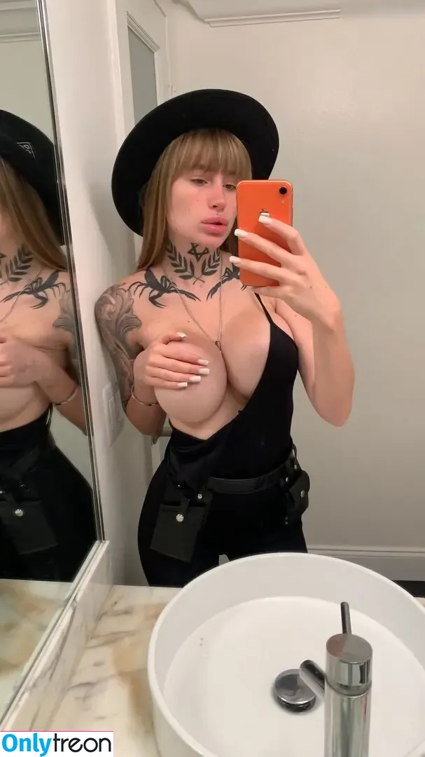 Sharen Nall nude photo #0018 (sharennall)