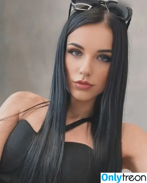 Sharina nude photo #0012 (Sharina)