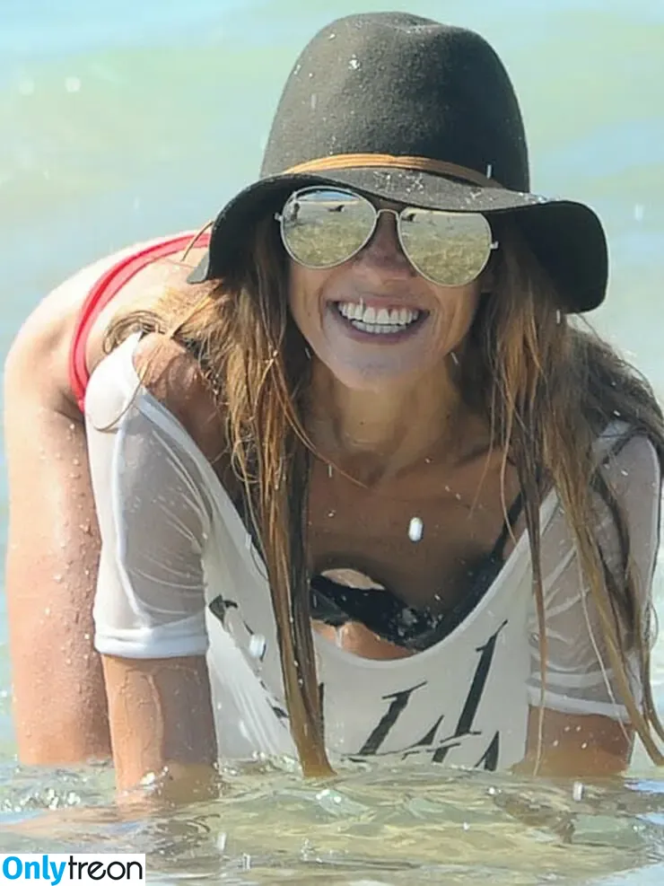 Sharni Vinson nude photo #0022 (sharnivinson)