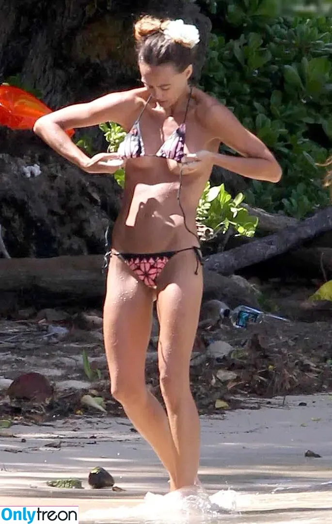 Sharni Vinson nude photo #0074 (sharnivinson)