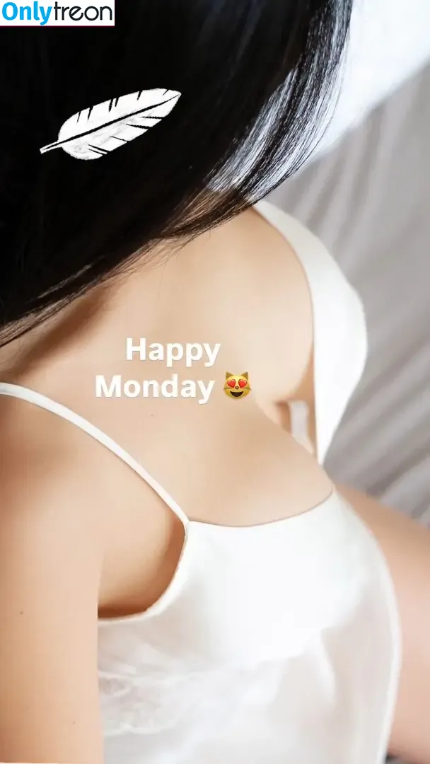Sharon Wei nude photo #0026 (pyroman.tw / pysharon.tw)