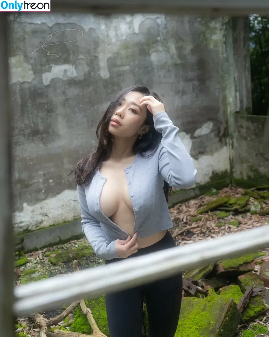 Sharon Wei nude photo #0133 (pyroman.tw / pysharon.tw)