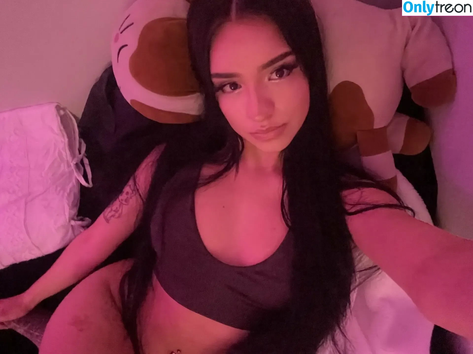 shawtywantarockstar nude photo #0014 (aamoureuuxx / am0rrx / amoureuxcx)
