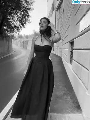 Shay Mitchell / shaymitchell nude photo #0762