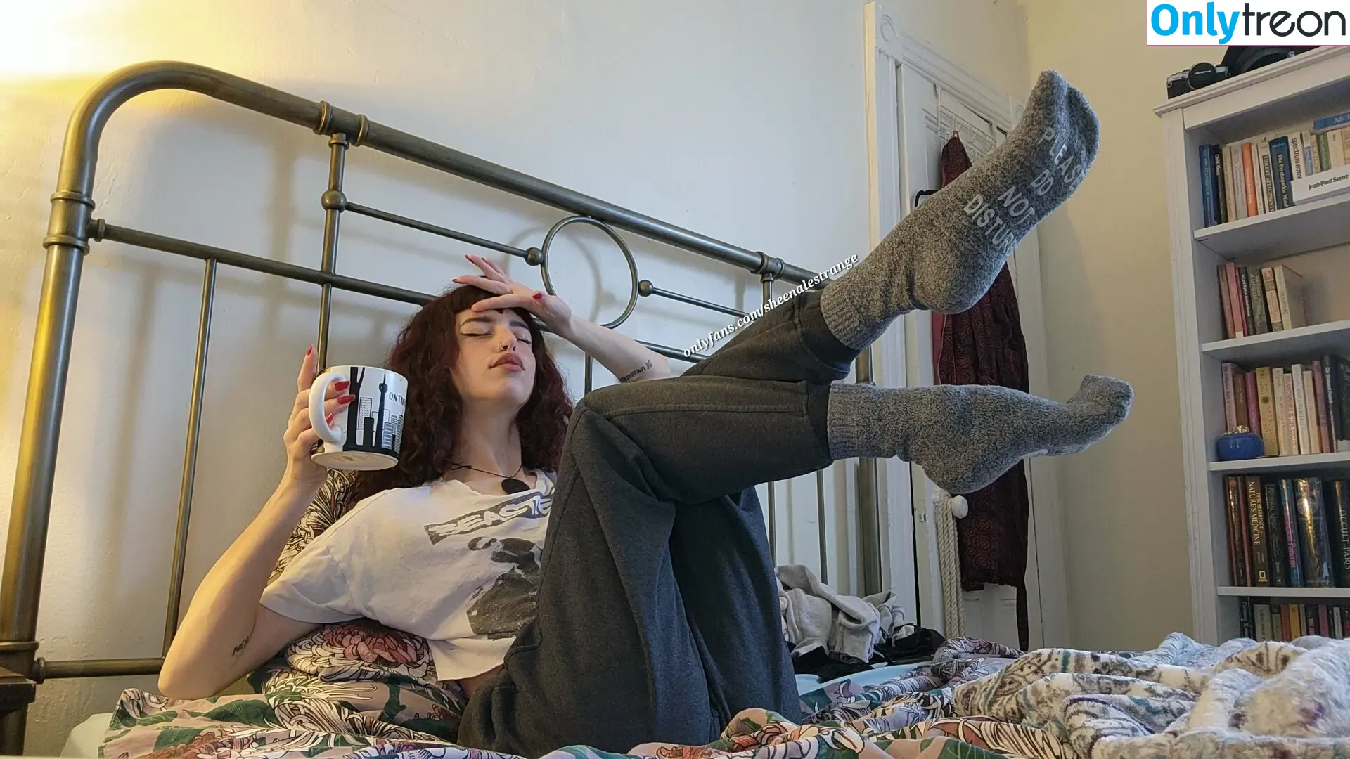 sheenalestrange nude photo #0024 (sheenalestrange)